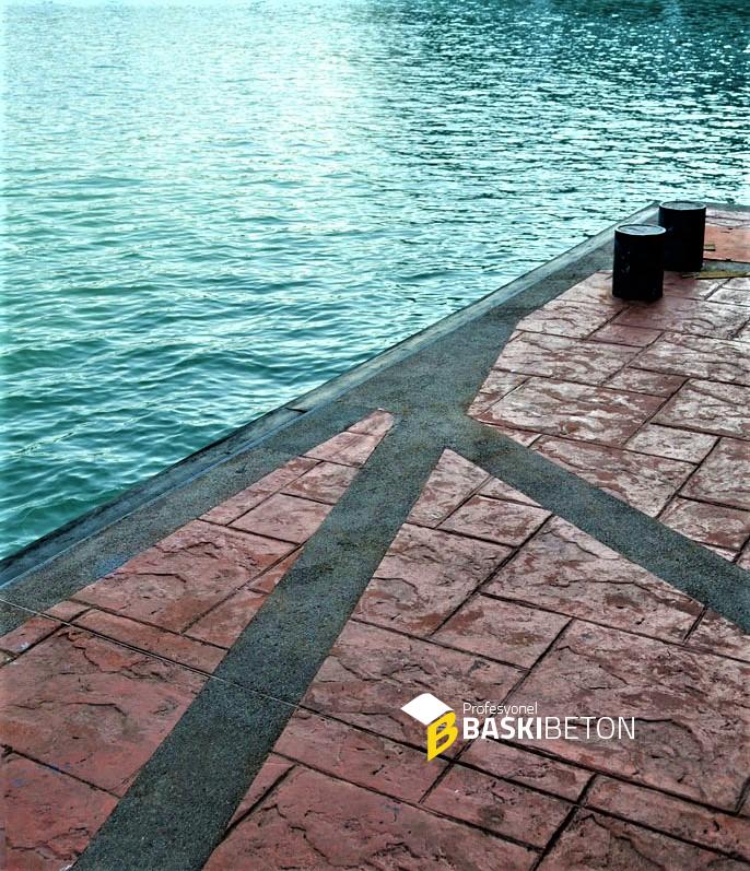 Sahil Kenarları ve Feribot Terminali Baskı Beton